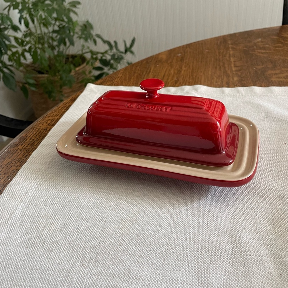 Le Creuset covered butter dish Cerise/Cherry Red